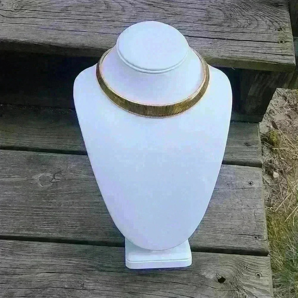 VTG Signed Monet Runway Collectable 70s goldtone Choker Omega Snake Necklace - Picture 8 of 17